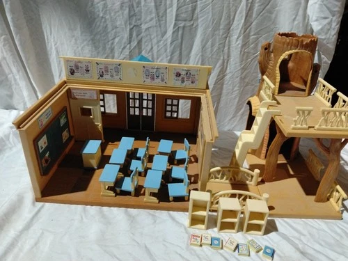 Sylvanian Families St Francis School House And Library With Accessories