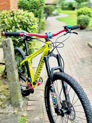 Cannondale Catalyst 3 Neon 27,5 Mountainbike Rahmengröße S, 158-178cm