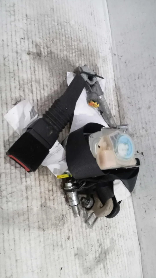 2011-2014 Nissan Maxima Black Seat Belt OEM Passenger Side, Used, 120k Miles - Imagem 3 de 4