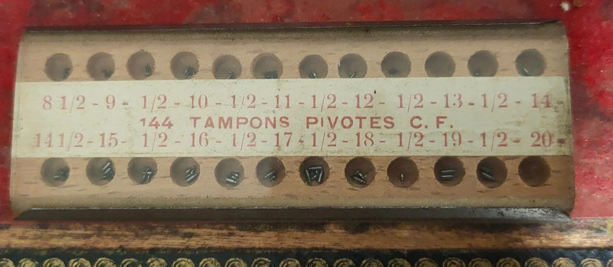 PIÈCE HORLOGERIE 1 AXE DE BALANCIER POUR TAVANNES 19 6032