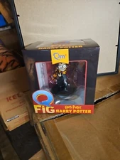 Harry Potter Figure Harry's First Spell Q Fig Quantum Mechanix - NEW IN BOX