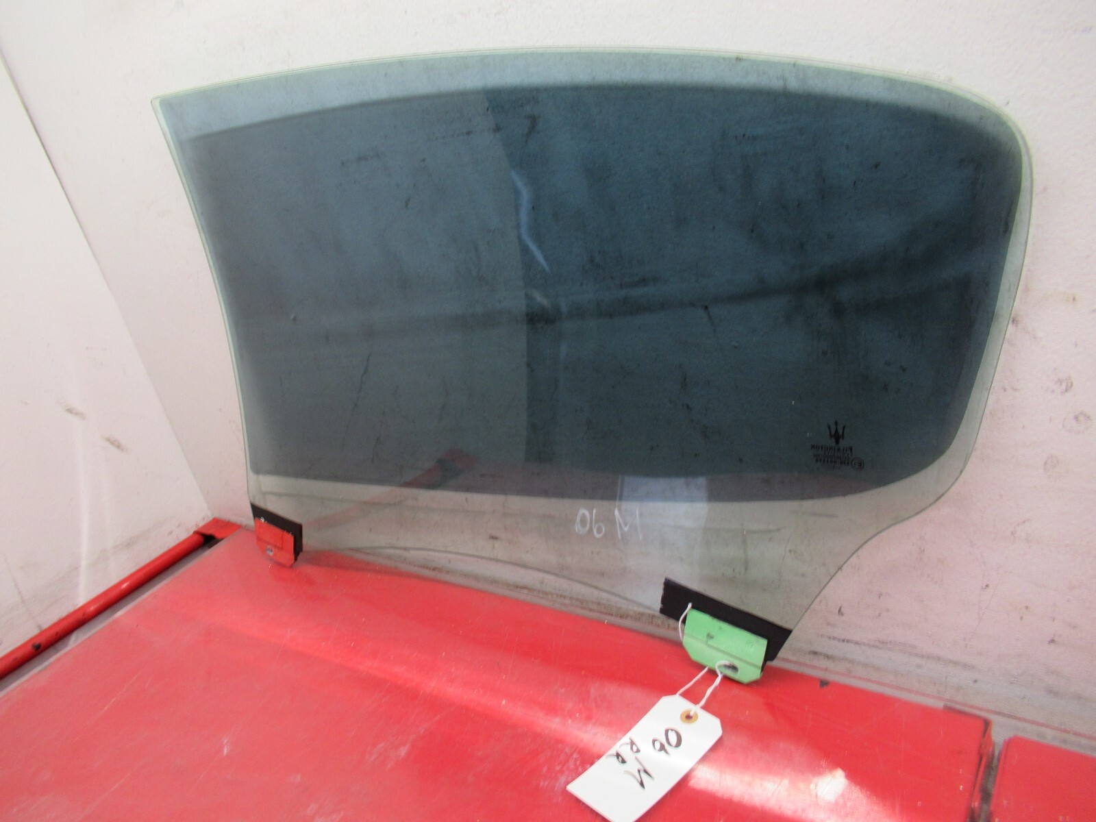 04-12 MASERATI QUATTROPORTE REAR RIGHT PASSENGER SIDE DOOR WINDOW GLASS OEM