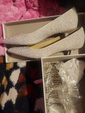 betsey johnson shoes 8.5 ivory with jewels