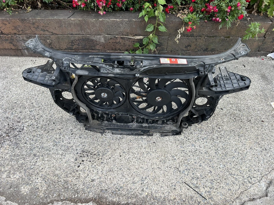 AUDI A4 2004-2006 CONVERTIBLE GENUINO RADIADOR DELANTERO SOPORTE CONJUNTO Y VENTILADORES OEM Foto 4 de 4