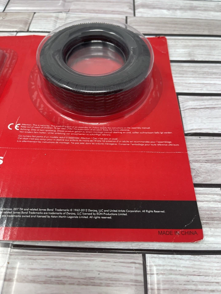 Eaglemoss Aston Martin James Bond 007  DB5 1:8 Scale Car Part #5 - Image 3 of 3