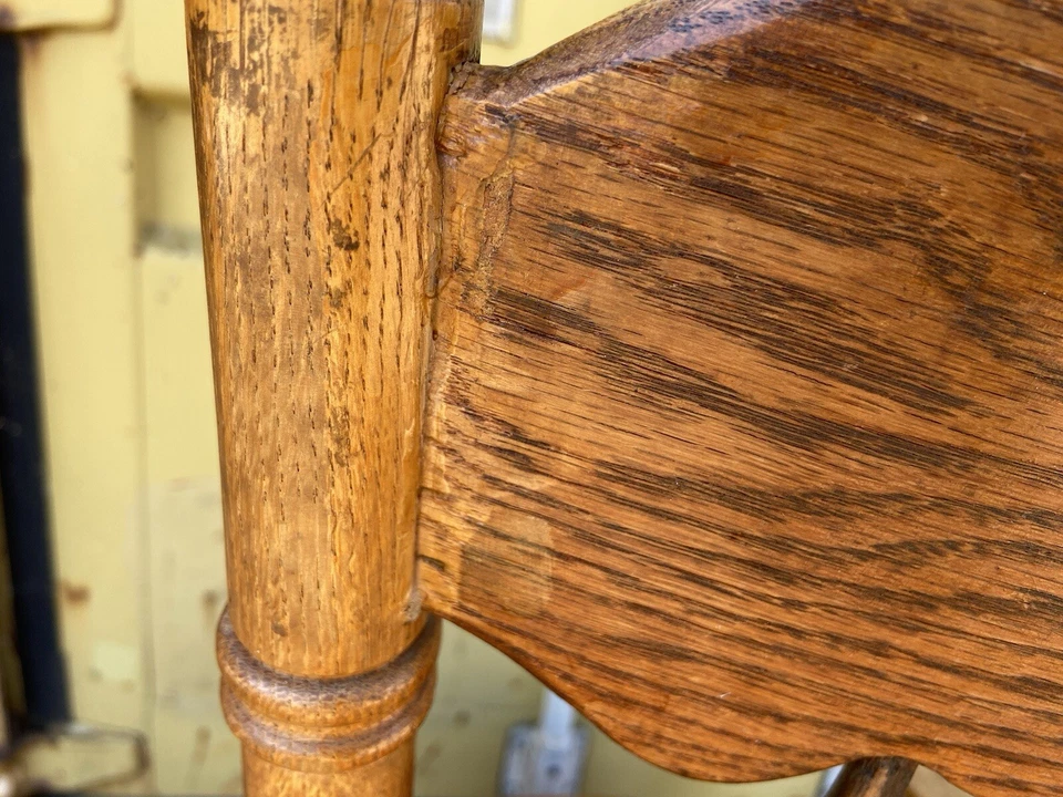 Mecedora antigua de roble prensado de finales de 1800 con acabado original rara Foto 4 de 4