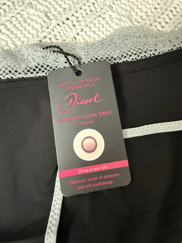 Bragas vintage nuevas con etiquetas negras diésel para mujer talla mediana Y2K años 2000 sin existencias raras Foto 2 de 4