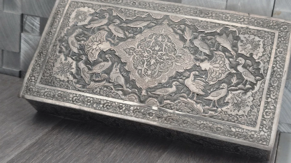 Estuche tocador de plata maciza antiguo genuino de Oriente Medio Foto 4 de 4