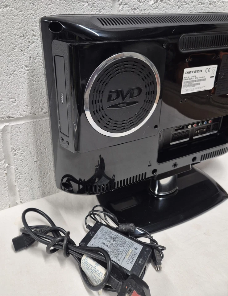 DMTECH LV19XTM HD Ready 12V LCD TV DVB Freewiew For Caravans, Trucks & Boats  - Image 3 of 4