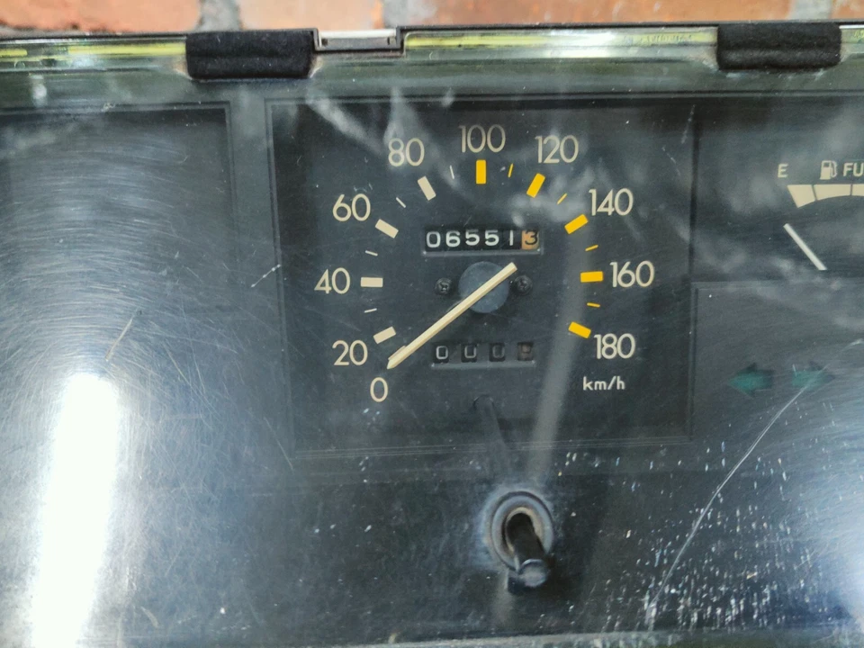 JDM KE70 DX RHD 1981 Corolla Speed Meter Speedometer Cluster 83010- 12571 Toyota - Imagem 3 de 4