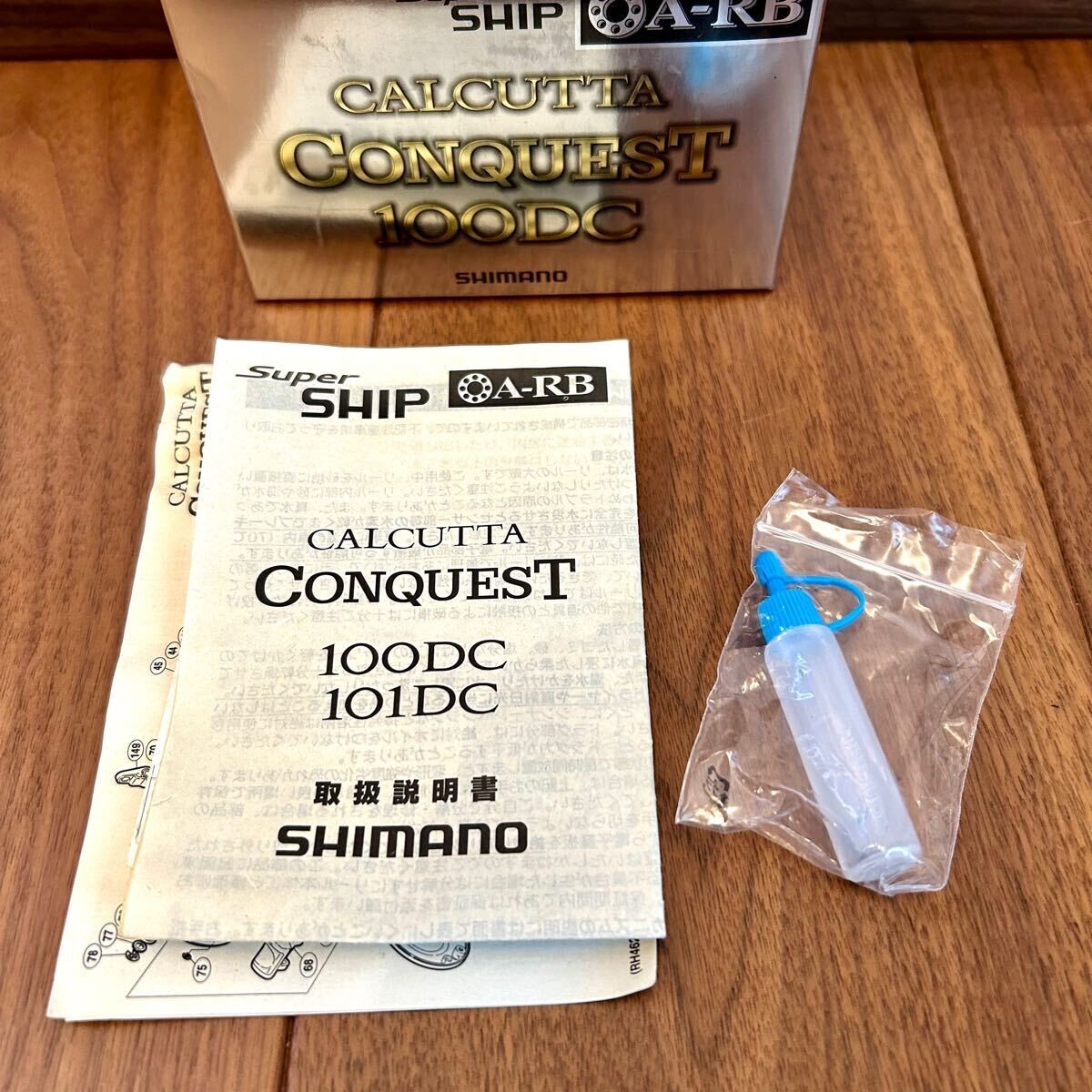 リール SHIMANO 04 CULCUTTA CONQUEST 100DC Shimano 04 Calcutta Conquest 100DC Right-Hand Baitcasting