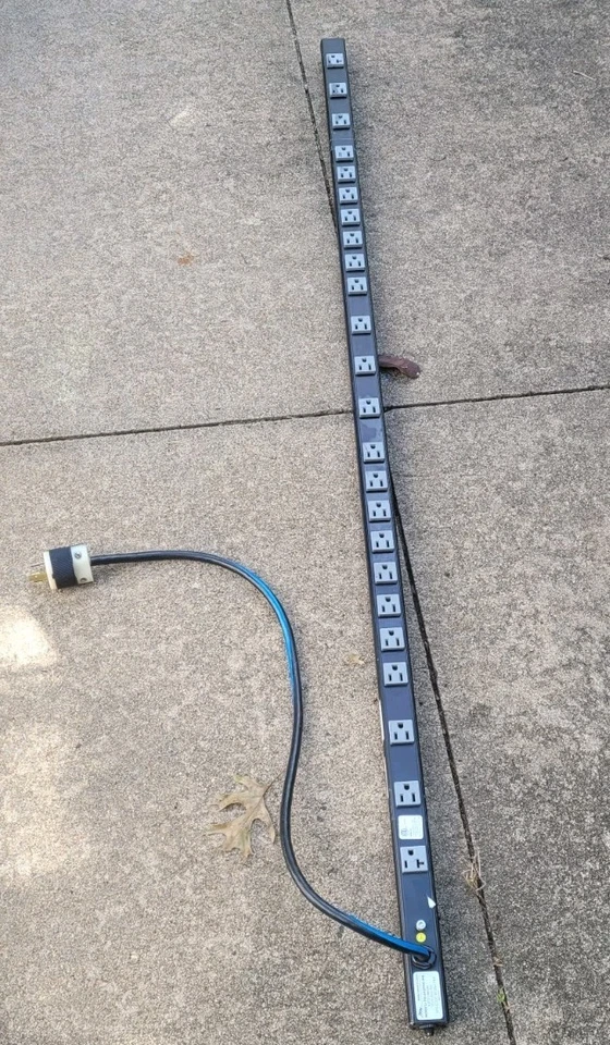 Middle Atlantic PD-2420SC-NS, 20A Vertical Power Strip, 24 Outlets - Image 3 of 4