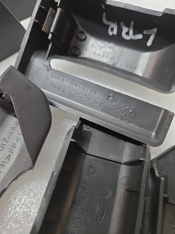 CUBIERTAS DE ASIENTO ELÉCTRICAS FORD CROWN VICTORIA PROTECTORES DE PISO (7 de 8) F2VB-5461748-ABW Foto 4 de 4