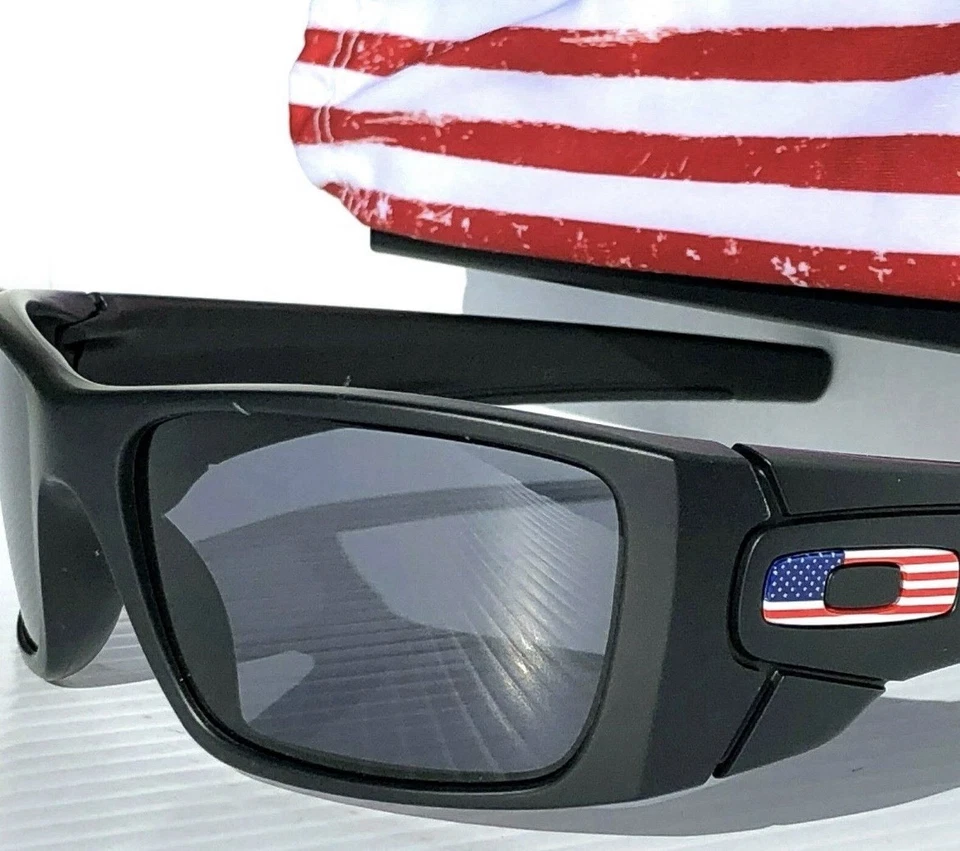 NEW* Oakley SI FUEL CELL Matte BLACK USA FLAG Grey Tactical Sunglass 9096-38 - Image 4 of 4