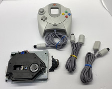 Sega Dreamcast accessories & parts bundle con...