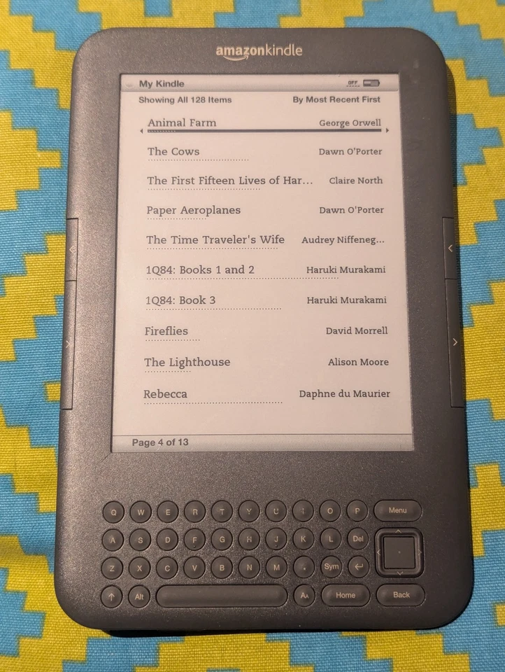 Amazon Kindle Keyboard WiFi + 3G - Graphite - 4GB - 3rd Generation eReader - Image 2 of 4