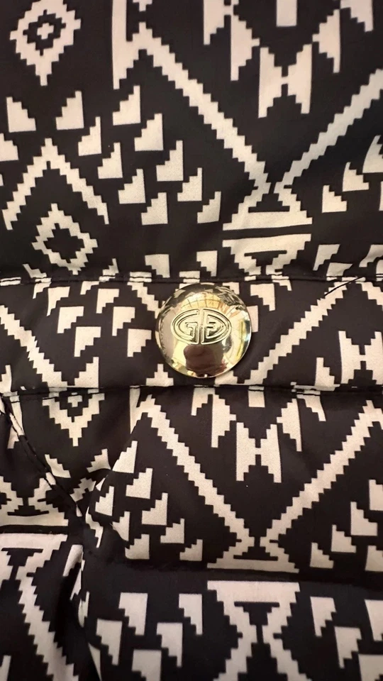 Goldbergh Women’s Ski Jacket Black White Fur Cuffs Hardware US 4 - Imagem 3 de 4