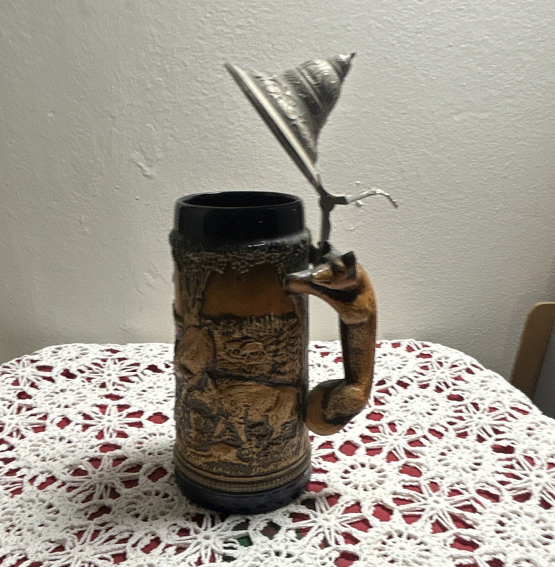 German Lidded Beer Stein Pewter Lid Hunting Deer Relief “Wäldamanna heil”