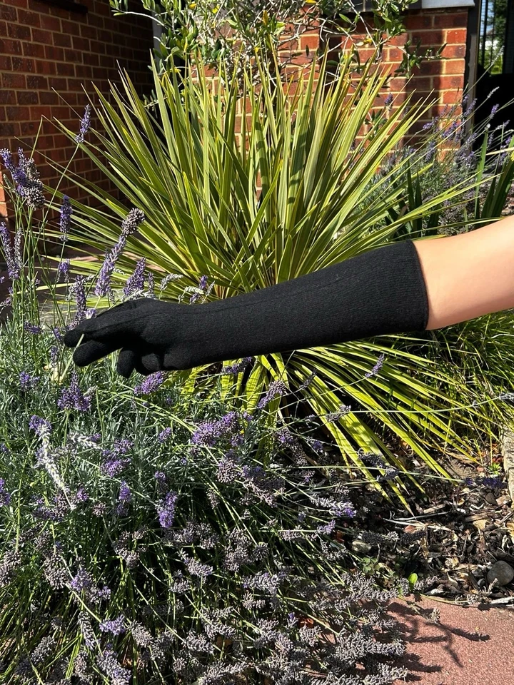 Luffness ladies long cashmere gloves black NEW soft womens luxury wool Mongolia - Image 4 of 4