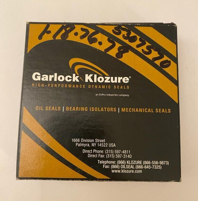Garlock Klozure  Oil Seal 63x2002 MILL - RIGHT N CRS 2.688'' ID 3.751'' OD