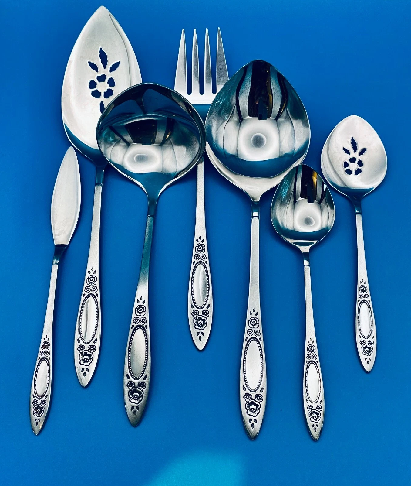 7 Oneida VIGNETTE Hostess Serving Set Pieces Community Stainless Flatware