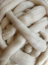 100 New Zealand Wool Roving One Pound Bag