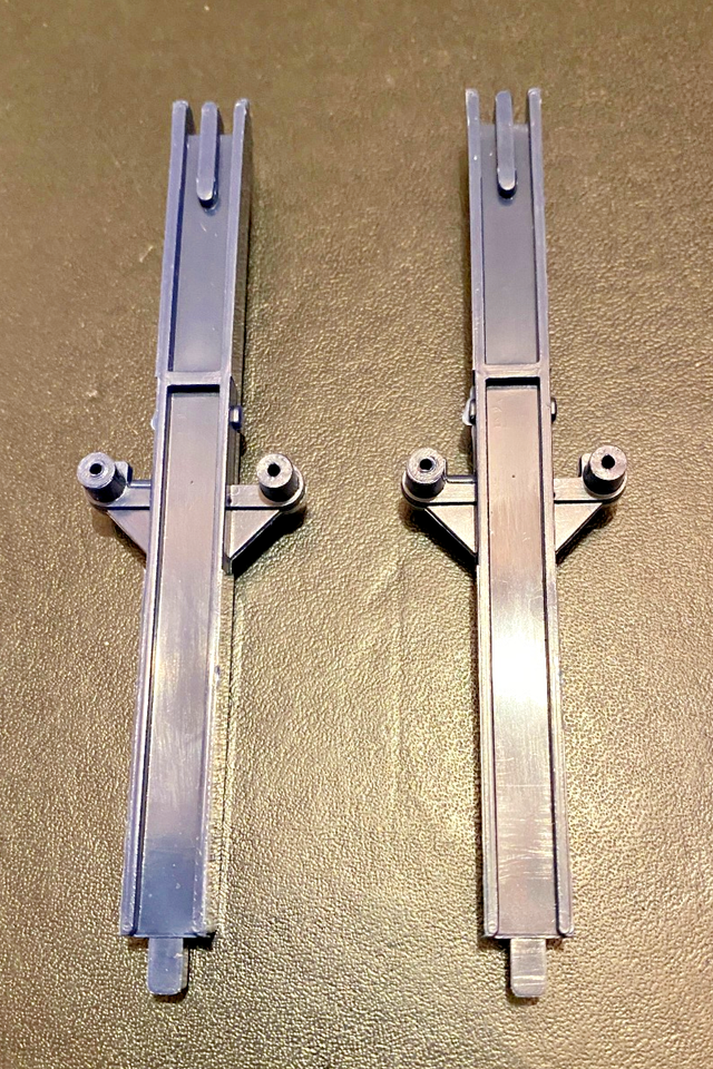 2x HORNBY S8394 Stanchion (Blue) for R334 Station Over-Roof Canopy ...