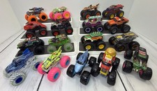 X17 Lot Hot Wheels 1:64 Monster Jam Monster Trucks Die Cast Grave Digger Etc 2