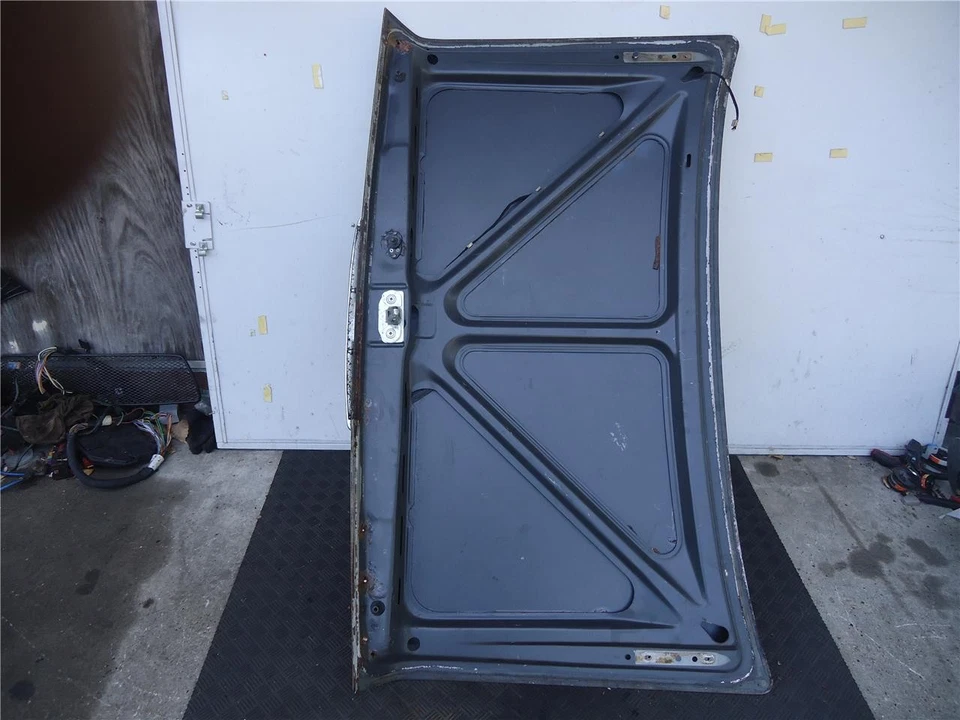 81 82 83 84 85 tapa maletero mercedes-benz 300d 300sd 380se 380sel  Foto 4 de 4