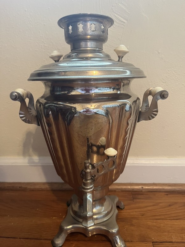 Vintage 1973 Soviet Russia USSR Electric TULA SAMOVAR 220V, w/key, cord, manual