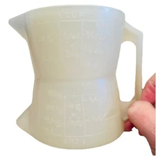 Vintage Westland Plastics Double Sided Wet & Dry Measuring Cup 8 oz 1950’s
