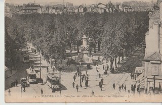 CPA 13 MARSEILLE Crrefour des Allées de Meeilhan t des Capucines 1919