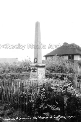 Bbw-62 Captain Robinson's VC Memorial, Cuffley, Hertfordshire. Foto