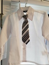 boys white dress shirt w/tie size 2T NWOT 