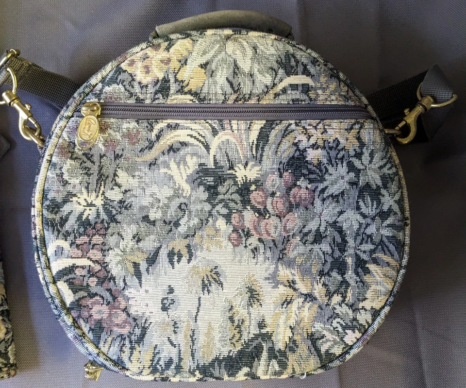 2pc Ricardo Beverly Hill Tapestry Floral Set Purse Cosmetic Case And Travel Bag - Image 3 of 4