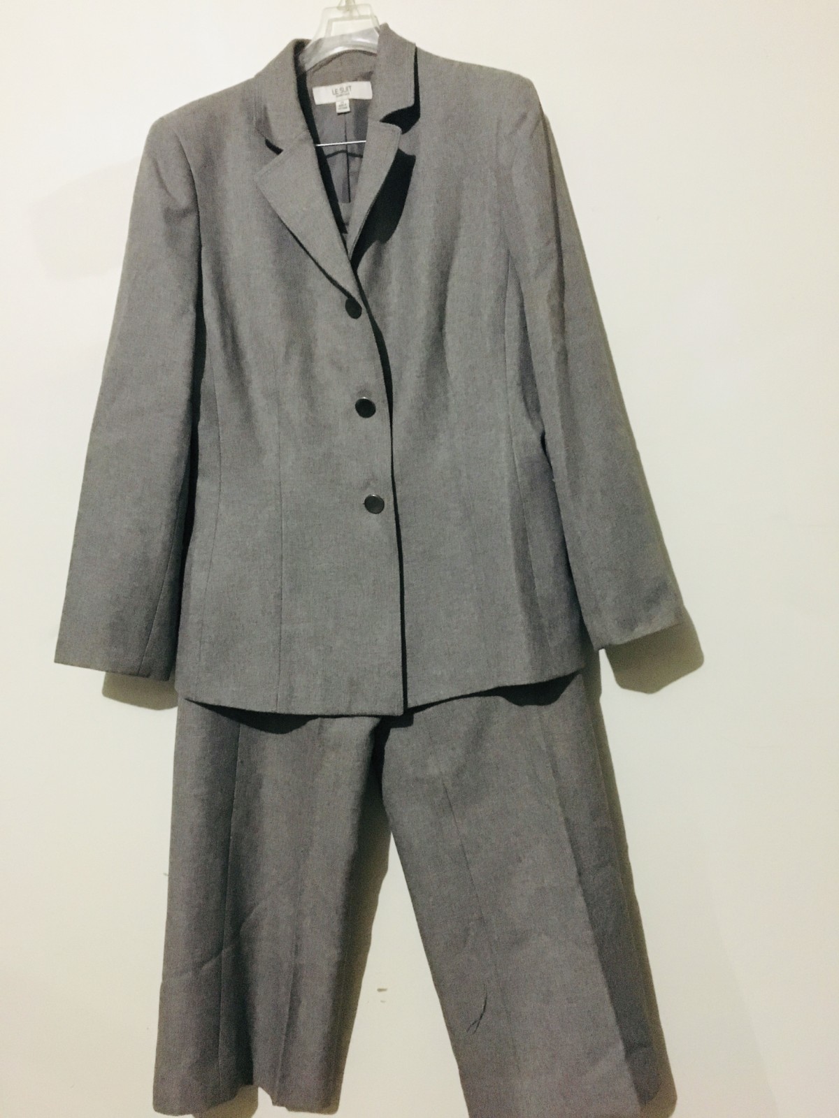 Le Suit Size 14 Gray 2 Piece Pant Suit Women Stylish Suit Formal RN