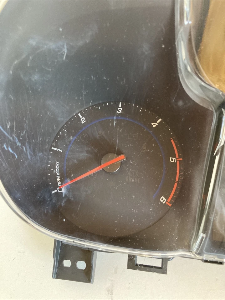 Chevrolet Orlando Speedometer Instrument Taho 688014257 Genuine 2.0Vcdi 2011 - Image 2 of 4