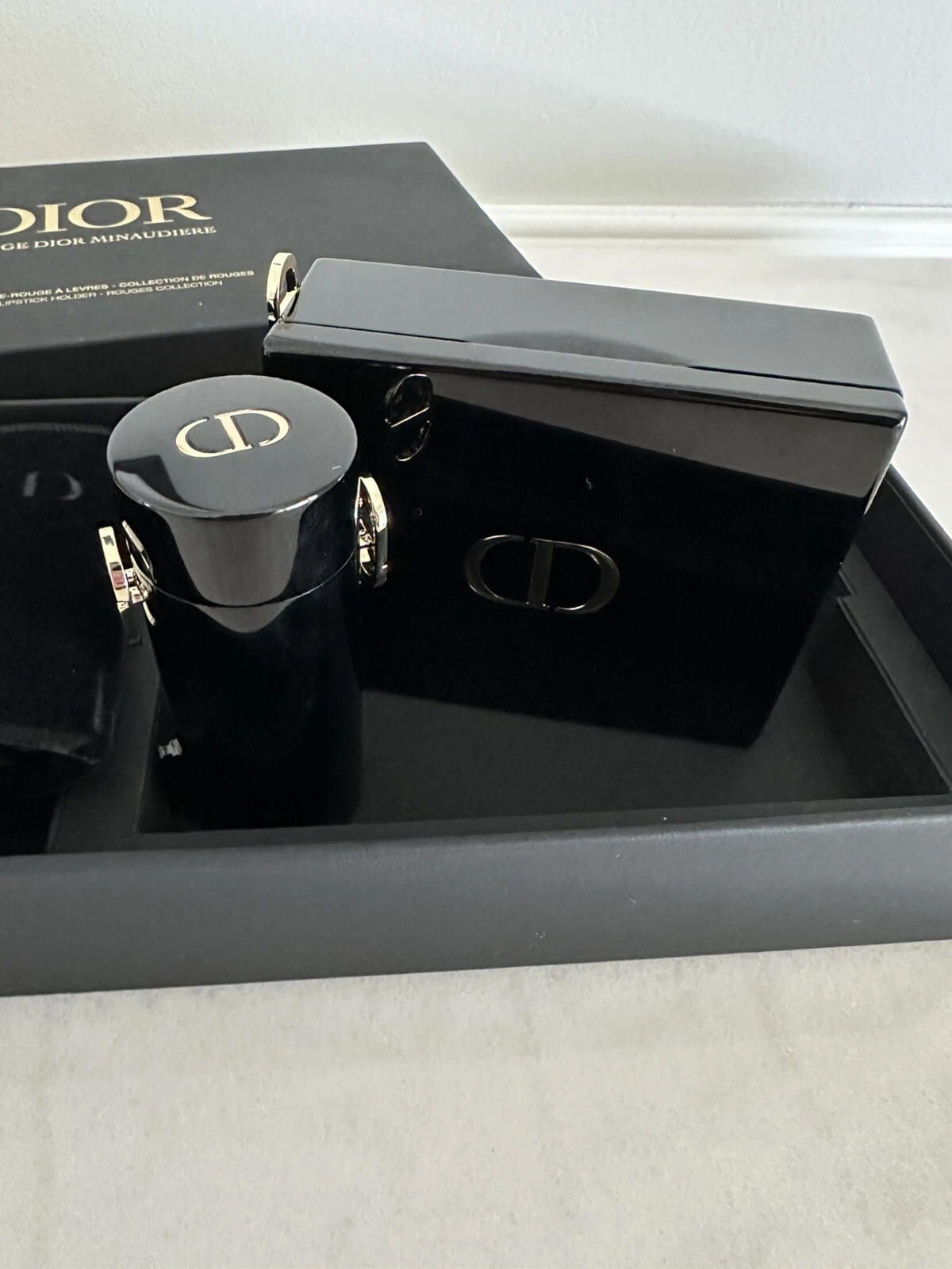 Pochette rouge à lèvres Dior bandoulière Minaudière édition limitée neuve dans sa boîte PAS DE ROUGES À LÈVRES