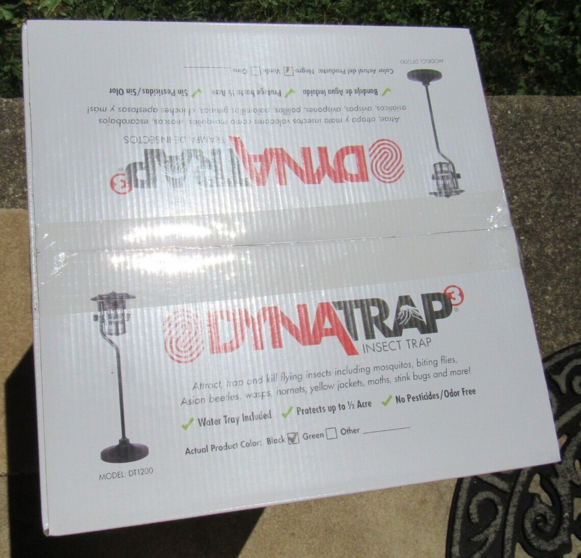 Dynatrap DT1200 1/2 Acre Insect Trap & Pole Mount Mosquito Bug Killer NEW IN BOX