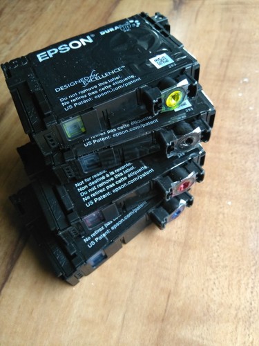 4 Epson 220 Black Cyan Yellow and Magenta empty Ink cartridges - Picture 2 of 3