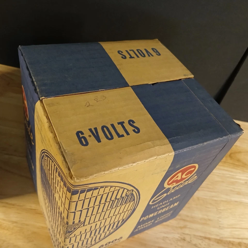 PAIR 1940's NOS Sealed Beam Headlight 6V T3 AC Guide 300 #6006 STILL SEALED T3's - Image 3 of 4