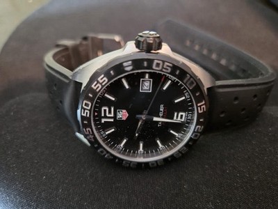 Tag Heuer WAF1110 Mens Aquaracer Series Quartz Watch Black Silver 300M