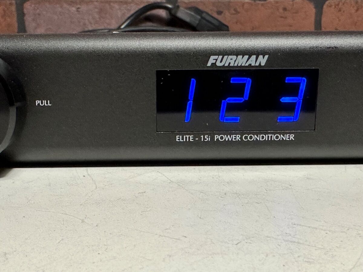 Furman Elite-15i 6 Outlet Linear Filtering AC Power Furman Elite-15i 6 Outlet Linear Filtering AC Power