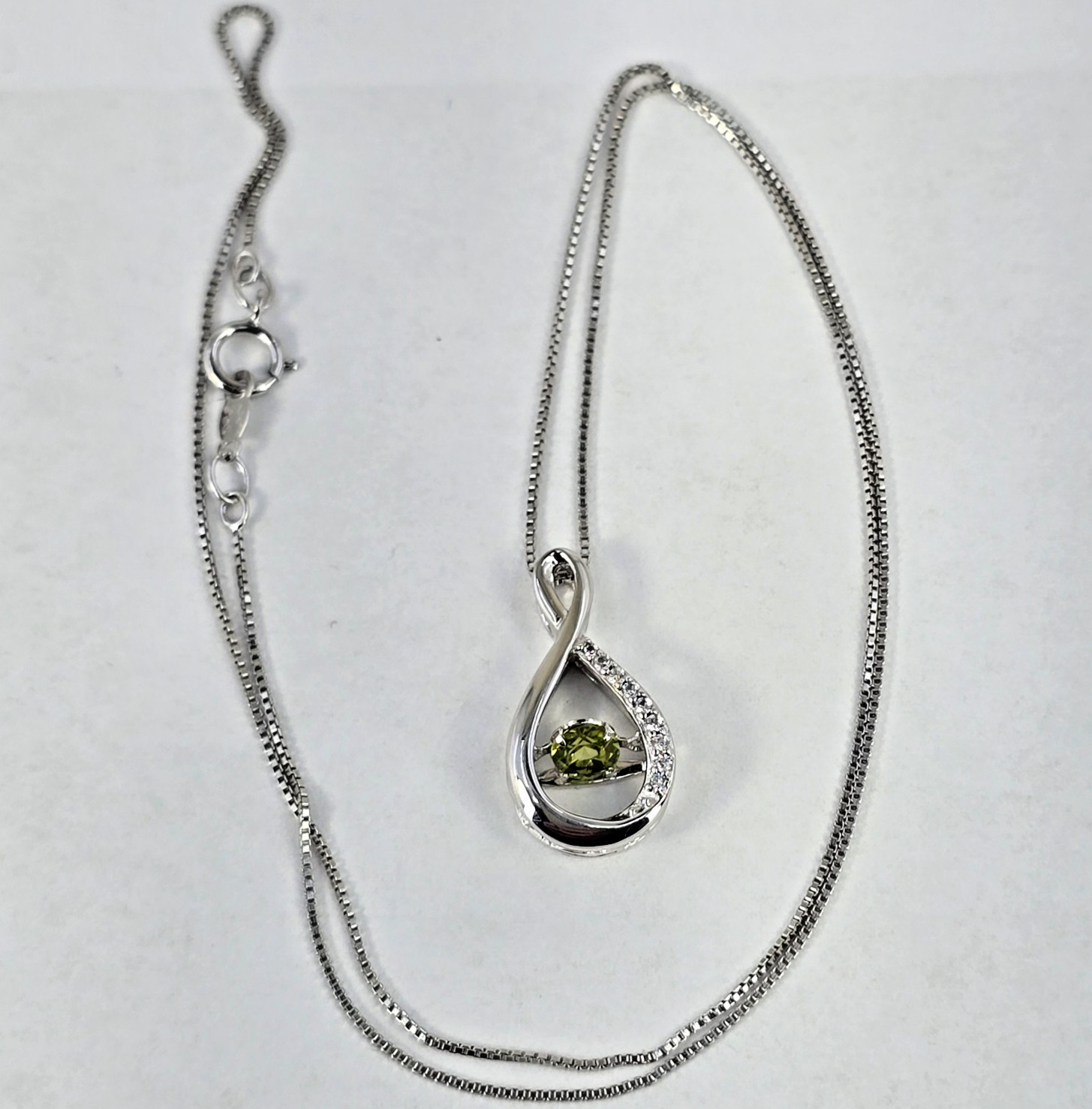 Infinity Loop Sterling Silver Green Tourmaline Di… - image 9