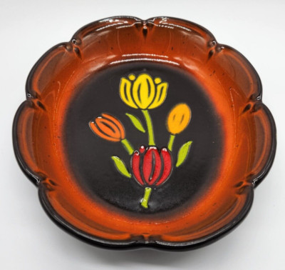 10.8 --- 70´s / 80`s Keramik Schale / Bowl Tulpen / Tulip Ø 24 x 20cm No.274-24
