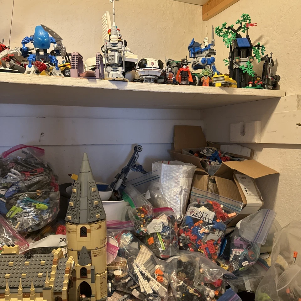 MASSIVE LEGO Star Wars, Bionicle, Marvel Lot Random Parts Pieces - Image 2 of 4