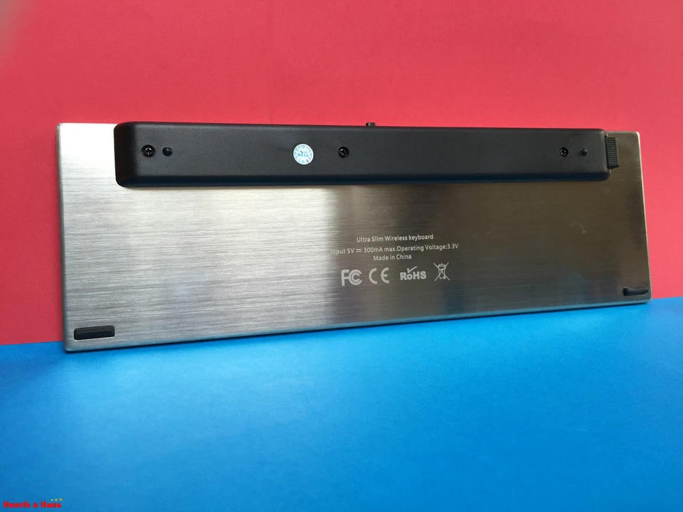 Rii K12 Mini Ultra Slim Bluetooth Tastatur Touchpad Wireless Keyboard UK QWERTY - Bild 2 von 3