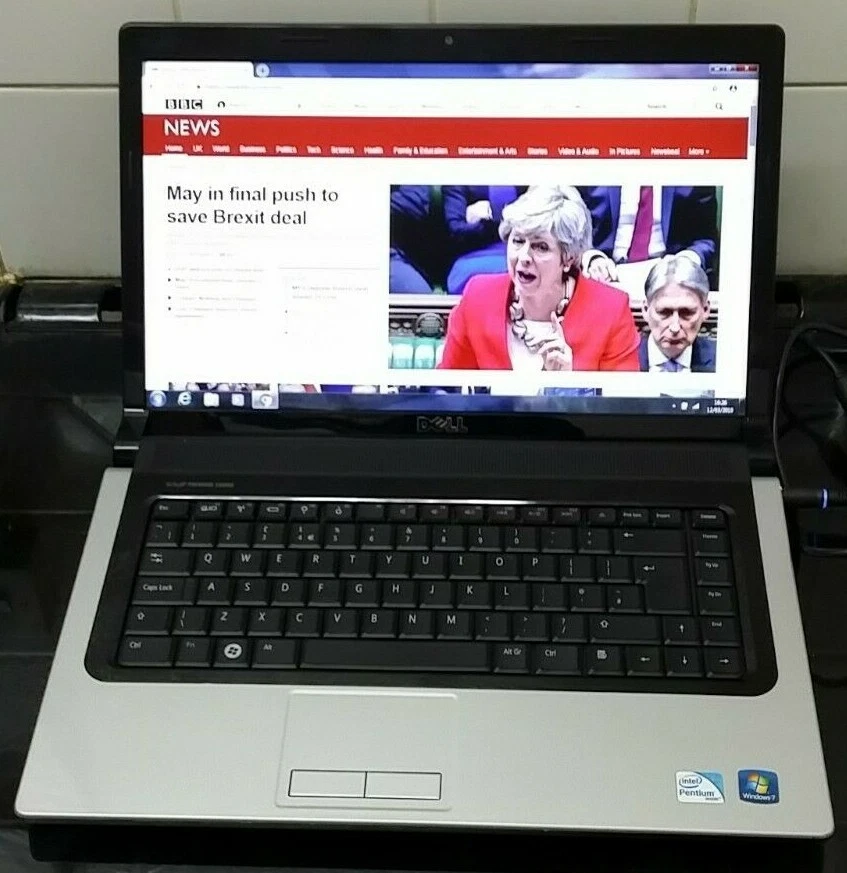 DELL STUDIO 1555 (240gb SSD, 4gb Ram, Win 10, Intel Core 2 Duo) LAPTOP - Image 3 of 4