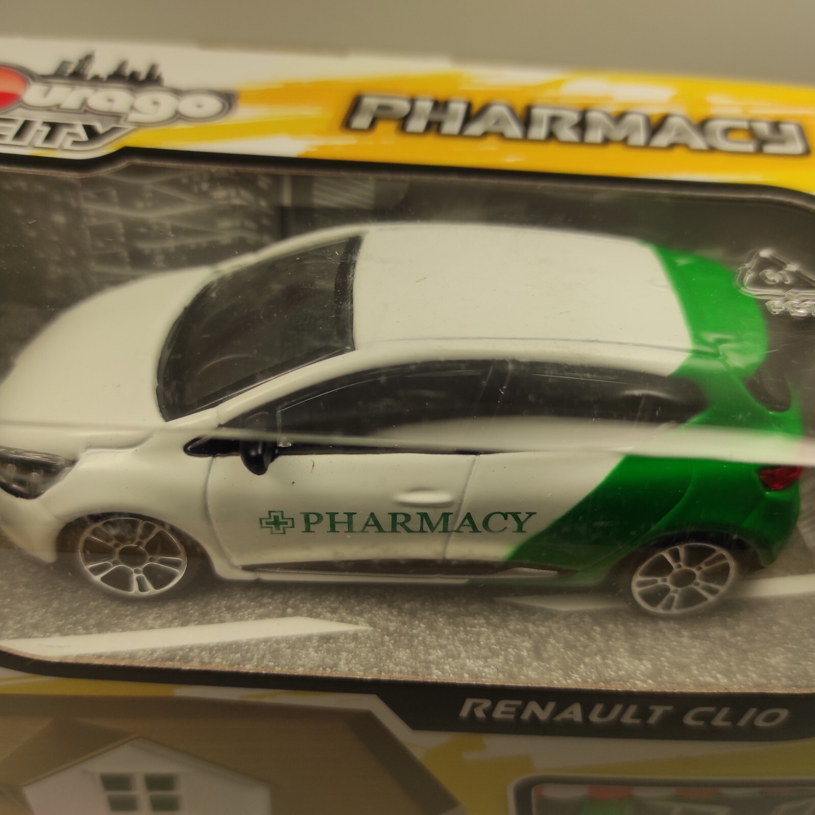 Bburago Street Fire Pharmacy RENAULT CLIO 1:43 scale Build your City - Picture 6 of 6