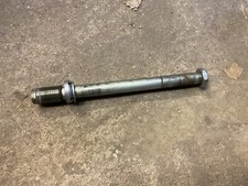 SUZUKI GSXR 600 K1 K2 K3 FRONT WHEEL SPINDLE 12K MILES